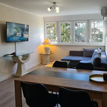 Monte Zaro Park Apartman *