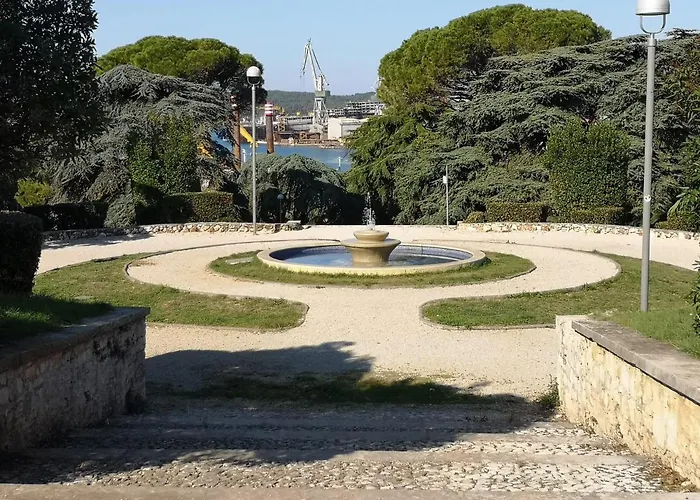 Monte Zaro Park 풀라